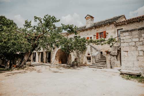 I Keep On Lovin’ You