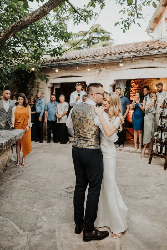 I Keep On Lovin’ You