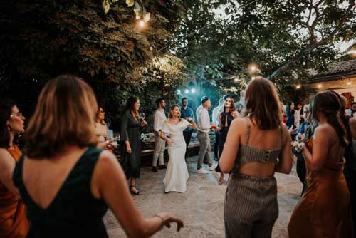 I Keep On Lovin’ You